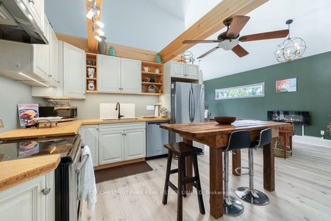 15029 Loyalist Pky, House other with 3 bedrooms, 3 bathrooms and 10 parking in Bloomfield ON | Image 31