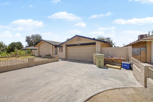 8926 N 55th Ave, Glendale, AZ, 85302-4705 | Card Image