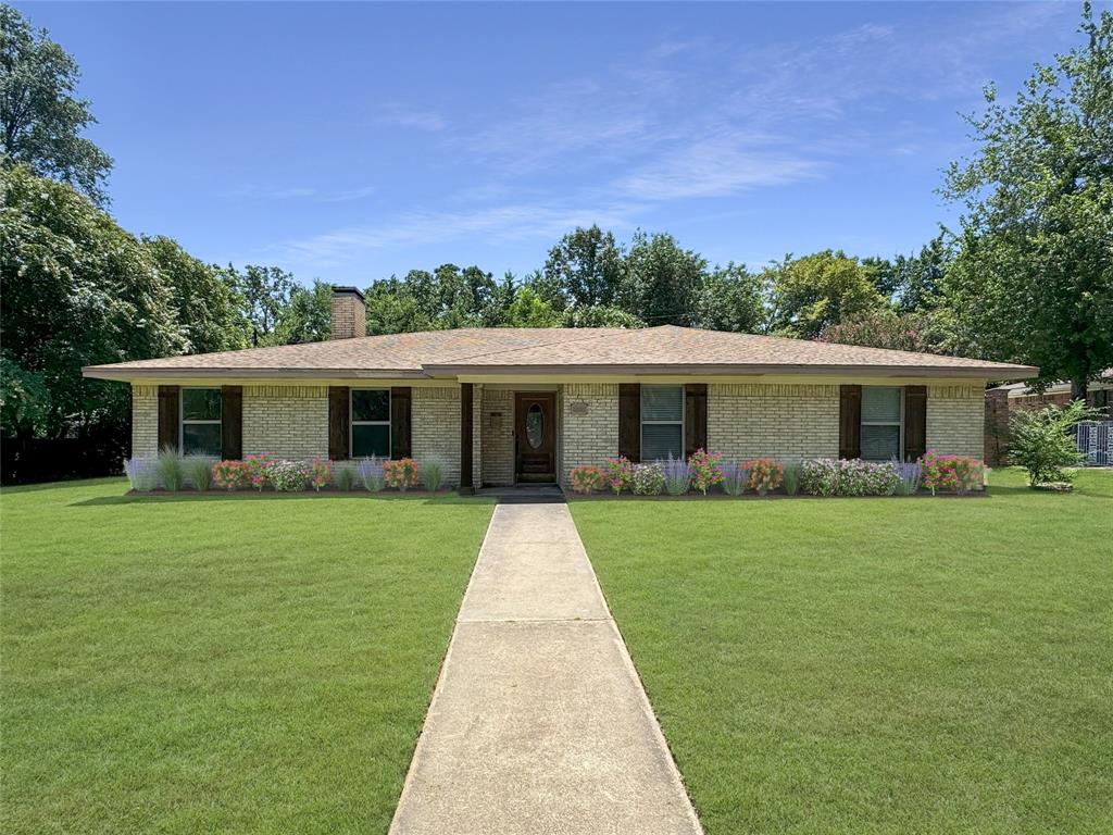 Clark Ln, Paris, TX 75460