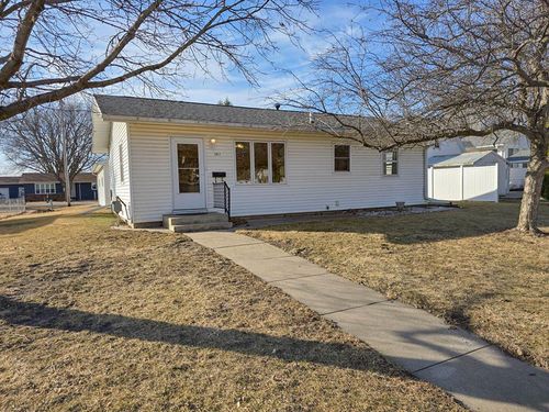 1011 Sunset Dr., Gowrie, IA, 50543 | Card Image