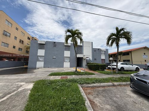 204-1285 W 26th Pl, Hialeah, FL, 33010-6002 | Card Image