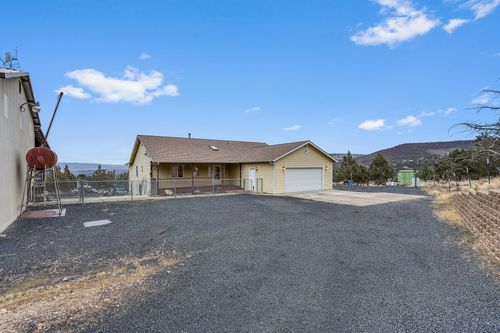 7082 Se Night Hawk Dr, Prineville, OR, 97754-9073 | Card Image