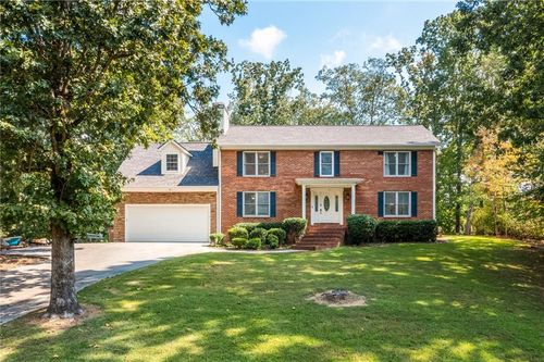 2527 Venture Cir, Gainesville, GA, 30506-1471 | Card Image