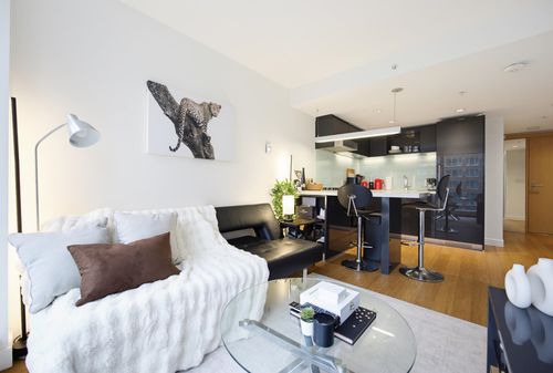 1711-777 Richards St, Vancouver, BC, V6B0M6 | Card Image