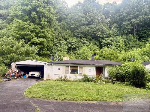 3818 Brook St, Bluefield, WV, 24701 | Card Image