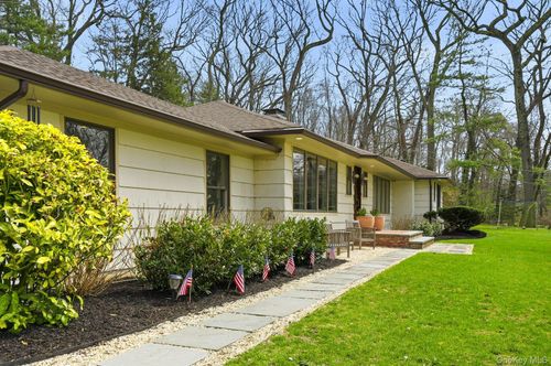 6 Greatmeadow Rd, Locust Valley, NY, 11560-1006 | Card Image