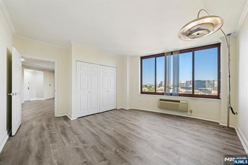 100 Old Palisade Rd, Fort Lee, NJ, 07024-7064 | Card Image