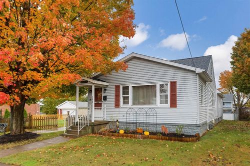 136 Brighton Ave, Erie, PA, 16509-1437 | Card Image