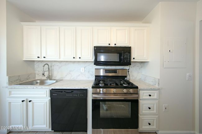 325 W Prospect Ave, House other with 2 bedrooms, 1 bathrooms and null parking in Keyport NJ | Image 19