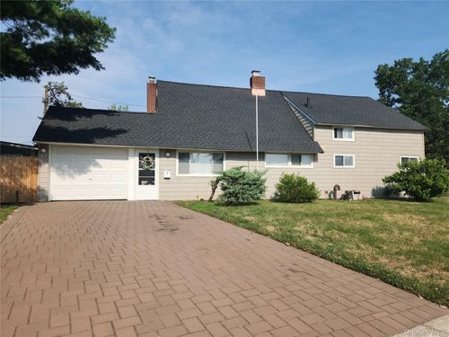 201 Sprucewood Dr, Levittown, NY, 11756-3835 | Card Image