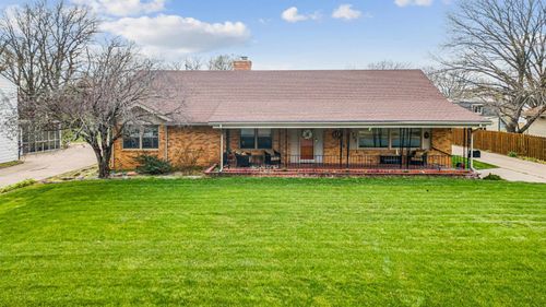 1707 Sunset Dr, Augusta, KS, 67010-1630 | Card Image