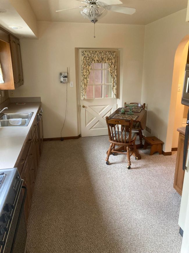 116 E Connelly Street, For Sale in Delphi Zoocasa