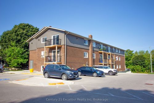 9-320 Queen St E, Fergus, ON, N1M1T4 | Card Image