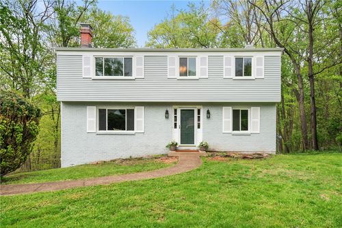 111 Greyfriar Dr, O'hara, PA, 15215 | Card Image