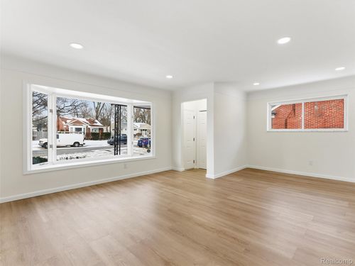 1544 Sheffield Rd, Birmingham, MI, 48009-7221 | Card Image