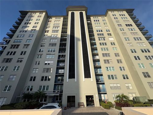 apt-803-5220 Brittany Dr S, ST PETERSBURG, FL, 33715-1537 | Card Image