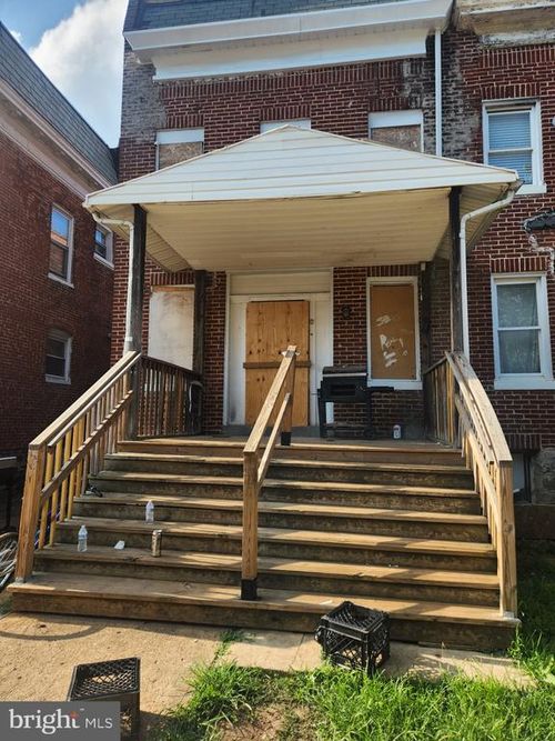 3916 Ridgewood Ave, BALTIMORE, MD, 21215-5635 | Card Image