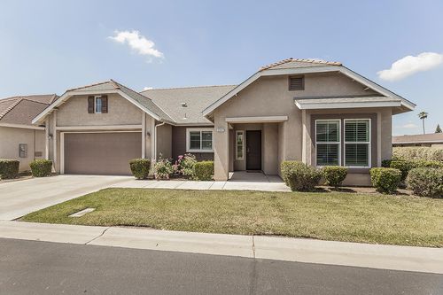 2047 S Church Avenue, Reedley, CA, 93654 | Card Image