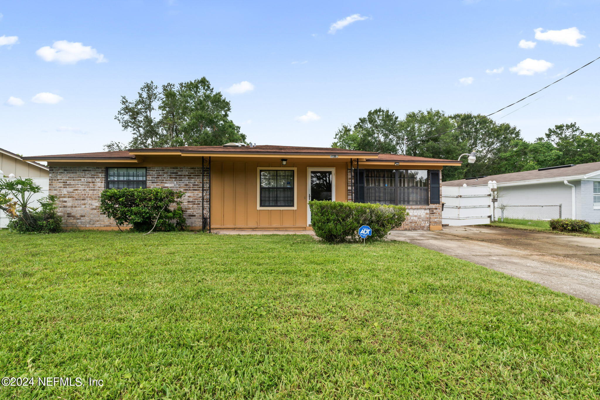 Martin Luther King Dr, Jacksonville, FL 32219