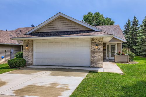1500 Carleton Dr, Hastings, MN, 55033-8533 | Card Image