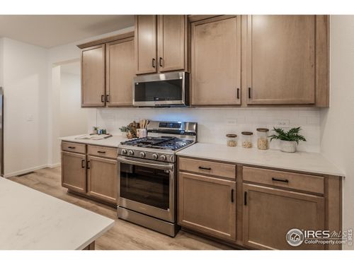692 Galloway Dr, Johnstown, CO, 80534-1047 | Card Image