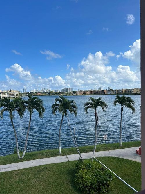 apt-727-18707 Ne 14th Ave, Miami, FL, 33179-4853 | Card Image