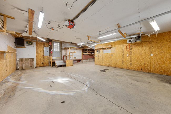 41 Garage.jpg | Image 34
