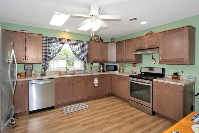 19347 W Raymond Dr, House other with 3 bedrooms, 2 bathrooms and 2 parking in Elwood IL | Image 11