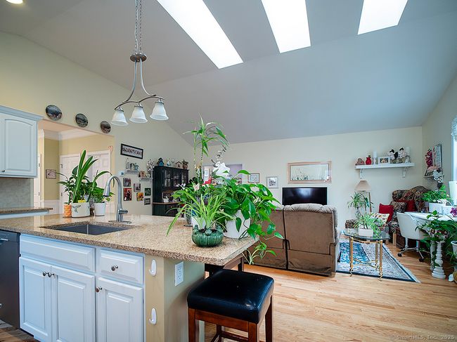 3 - 3 Timberland Way, House other with 3 bedrooms, 4 bathrooms and 2 parking in Beacon Falls CT | Image 7