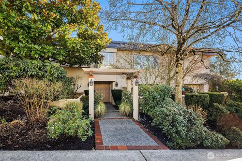 7 10th Ave, Kirkland, WA, 98033-5406 | Card Image