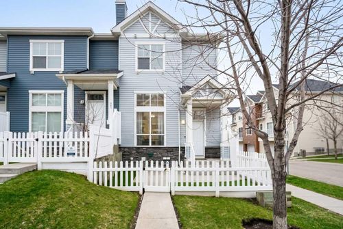 305 Elgin Gardens Se, Calgary, AB, T2Z4T5 | Card Image