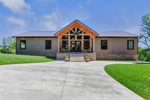 1055 Hunters Landing Ln, Smithville, TN, 37166-8412 | Card Image