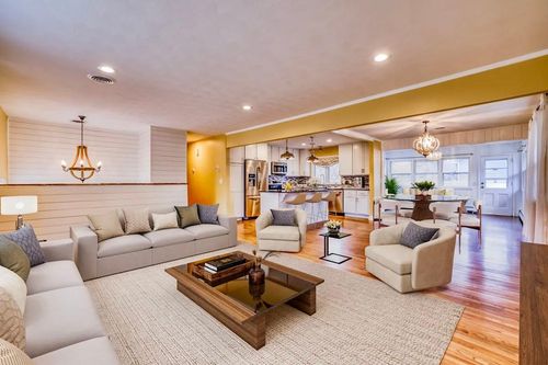 1021 Fremont St, Anoka, MN, 55303-1943 | Card Image