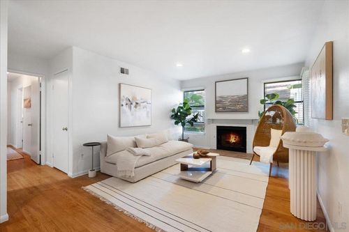 unit-7-1941 Wellington Ln, Vista, CA, 92081-7975 | Card Image
