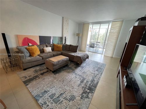 apt-307-3660 Ne 166th St, North Miami Beach, FL, 33160-3859 | Card Image
