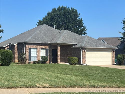 9802 N 99th East Ct, Owasso, OK, 74055-6727 | Card Image