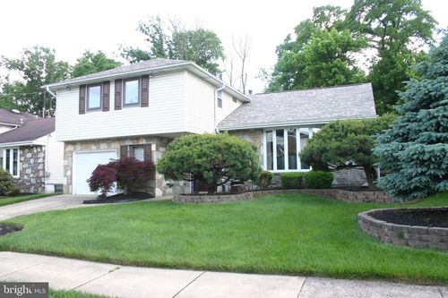 8806 Rising Sun Ave, PHILADELPHIA, PA, 19115-4815 | Card Image