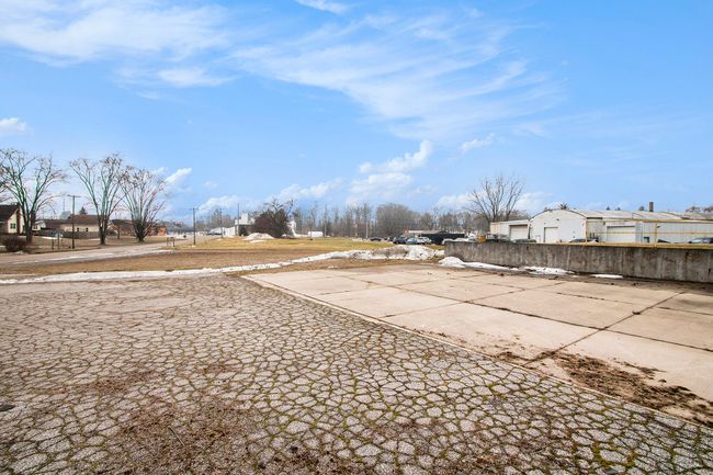 7200 Old Pipestone Rd, Home with 0 bedrooms, 2 bathrooms and null parking in Eau Claire MI | Image 4