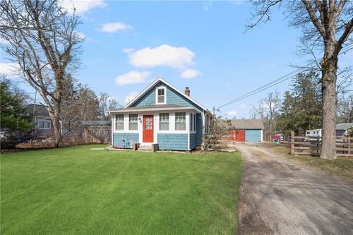 275 Usquepaugh Rd, West Kingston, RI, 02892-1932 | Card Image