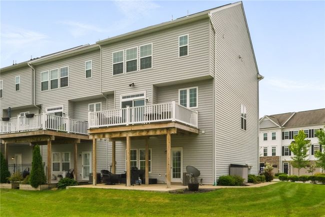 228 Eagle Dr, Townhouse with 3 bedrooms, 3 bathrooms and 2 parking in Cranberry Twp PA | Image 32
