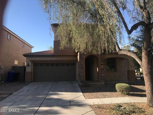 3664 E Sebastian Ln, Gilbert, AZ, 85297-5227 | Card Image