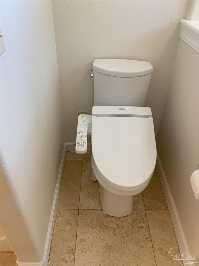 B - 6148 The Oaks Ln, House other with 3 bedrooms, 3 bathrooms and 2 parking in Pensacola FL | Image 31