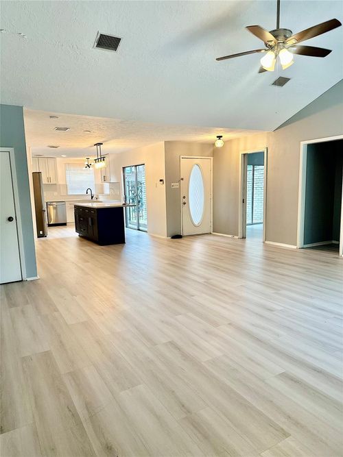 15427 Swan Creek Dr, Houston, TX, 77095-2017 | Card Image