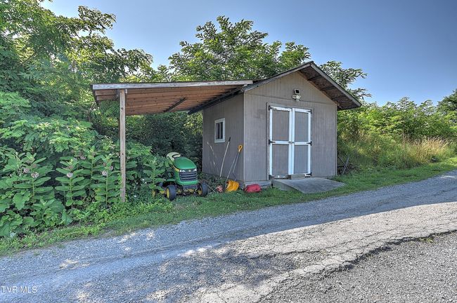 517 W Glade St, House other with 3 bedrooms, 3 bathrooms and null parking in Glade Spring VA | Image 48