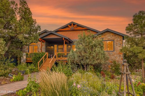 300 Fairway Dr, Williams, AZ, 86046-9708 | Card Image