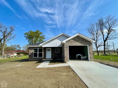 526 Maple St, Trumann, AR, 72472-2703 | Card Image