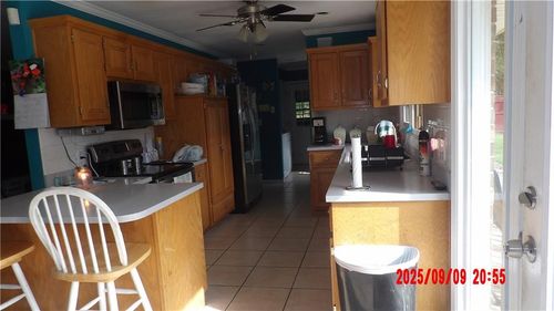 908 Harr Grove Rd, Peculiar, MO, 64078-9559 | Card Image