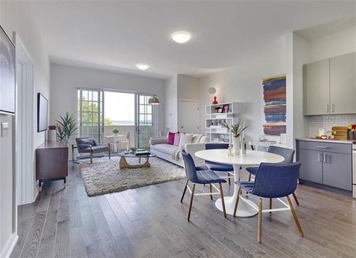 apt-302-250 Avenue, Bayonne, NJ, 07002-5340 | Card Image