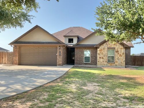 121 W Medium Meadow Dr, Lytle, TX, 78052-3985 | Card Image