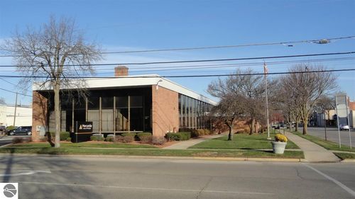 311 Woodworth Ave, Alma, MI, 48801-1826 | Card Image